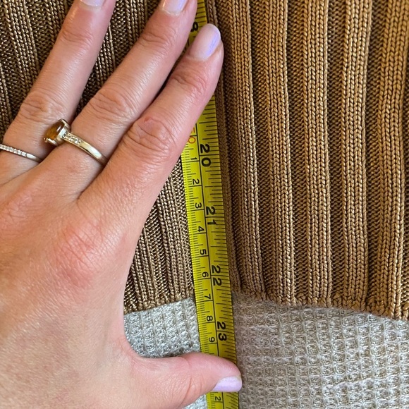 Theory Women’s Backcollar Roving Sweater Knit V Neck Pullover Business Casual - Picture 7 of 8